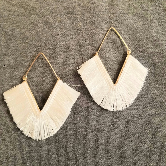 Boho Fringe Statement Earrings White Festival - Picture 5 of 6